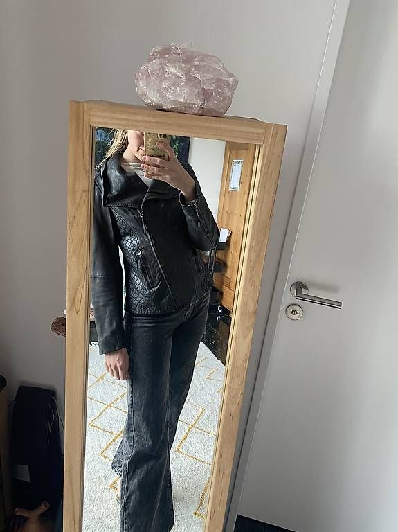 Giacche: tolle echt Lederjacke Damen schwarz Gr. 38 – Usato da Zug venduto da julialbi 3