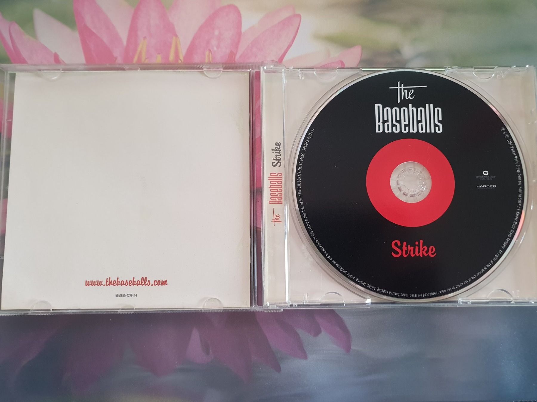 CD: CD von The Baseballs / Strike – Usato da Zweidlen venduto da Shubli 1