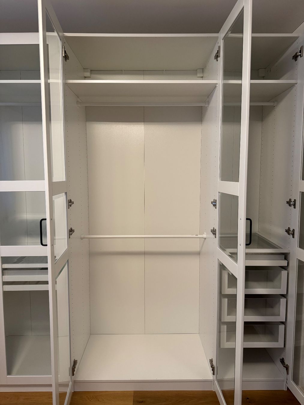 Ikea Armadi: Kleiderschrank – Usato da Oberbüren venduto da dijbdn 8