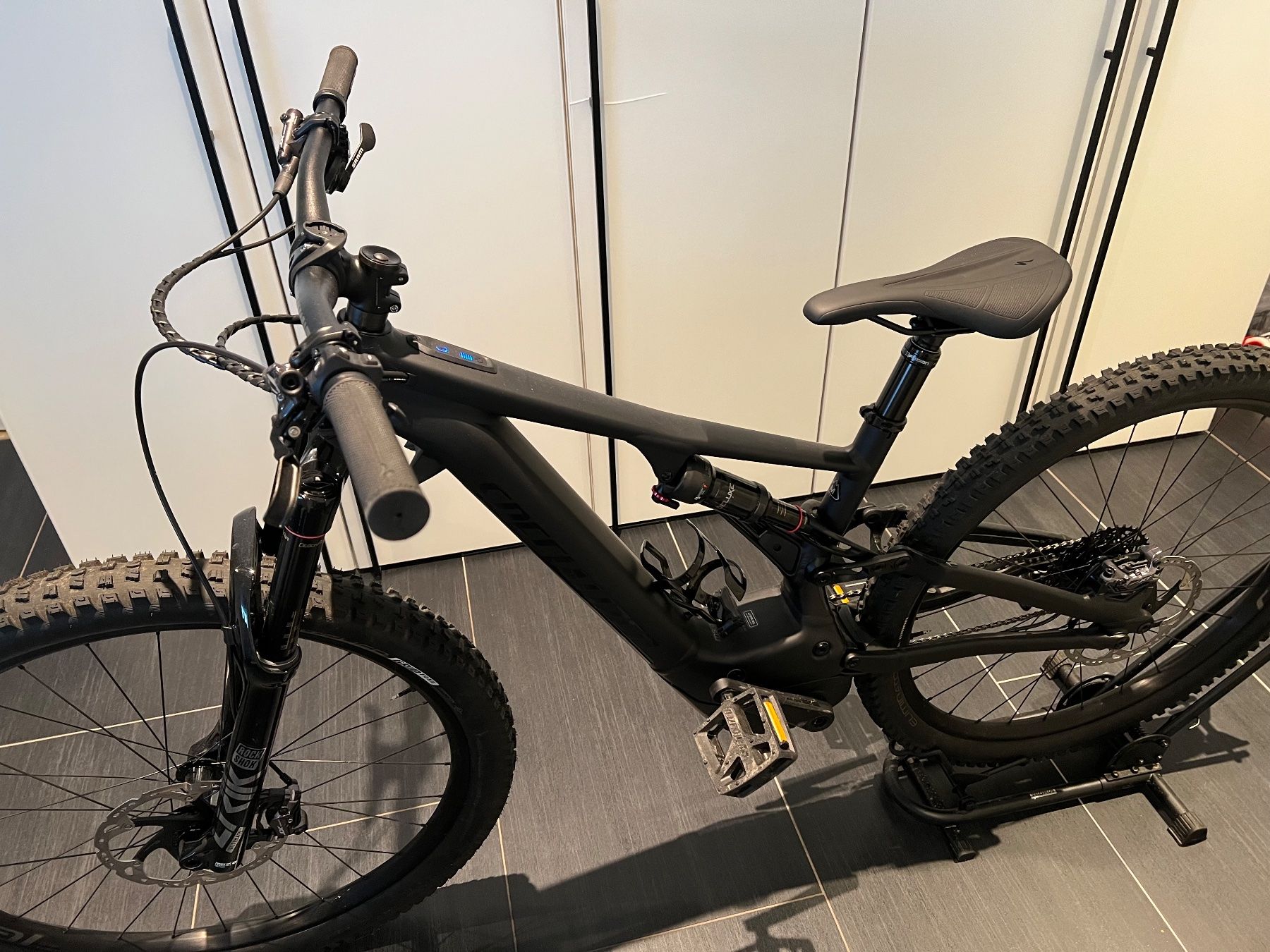 Specialized Velos: SPECIALIZED TURBO LEVO COMP GR. M 700WH – Gebraucht aus Bützberg von  6
