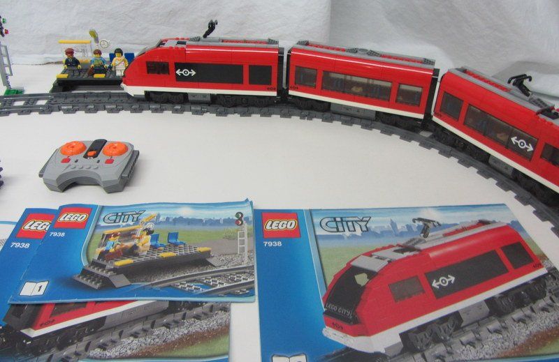 Lego Kit di costruzioni: LEGO RC Train 7938 " Passenger Train " + Lichtfunktion – Usato da Kreuzlingen venduto da heinrich7h 6
