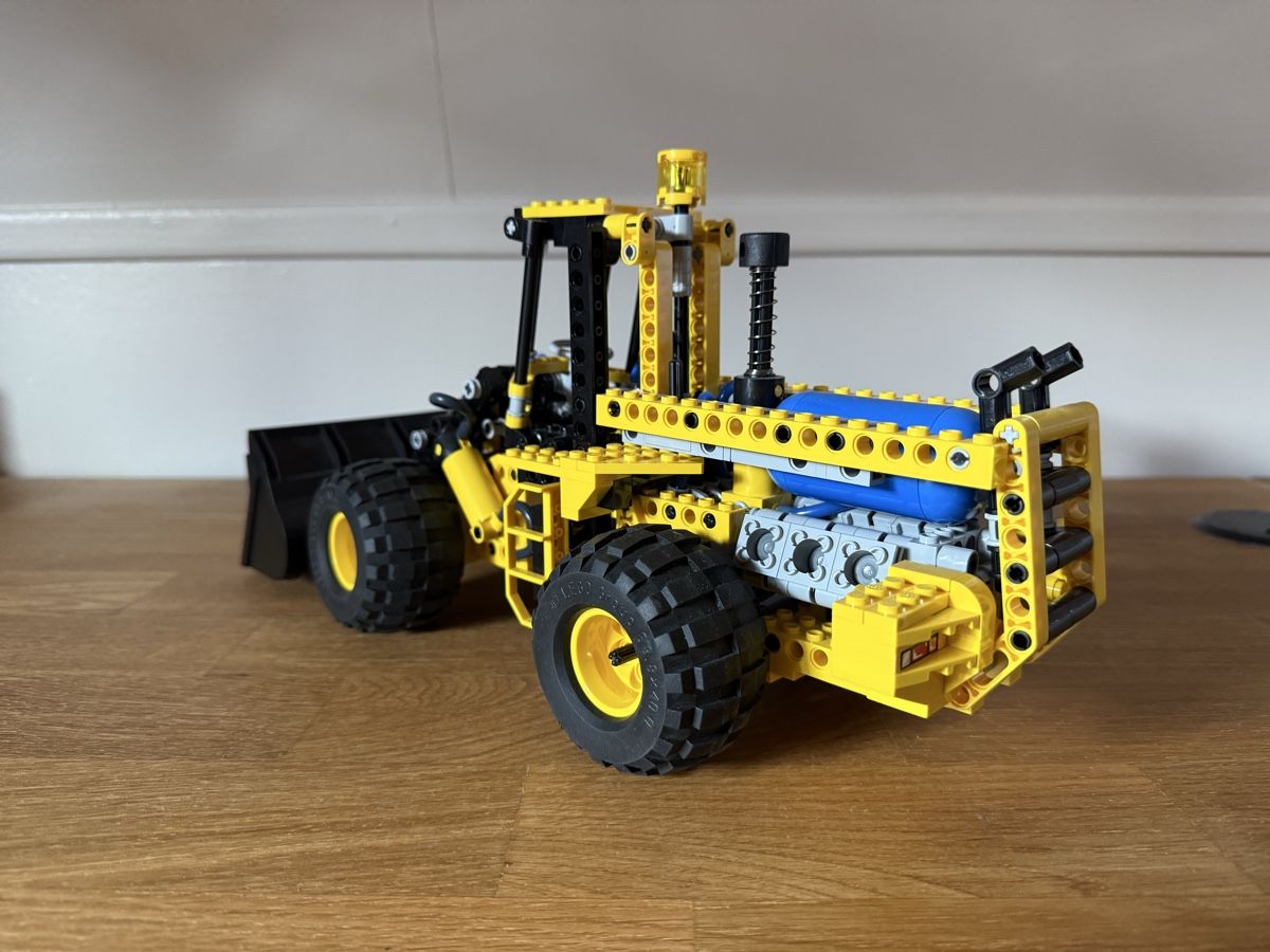 Technics Kit di costruzioni: Lego Technic Radlader 8459 – Usato da Reisiswil venduto da uleibundgut 2