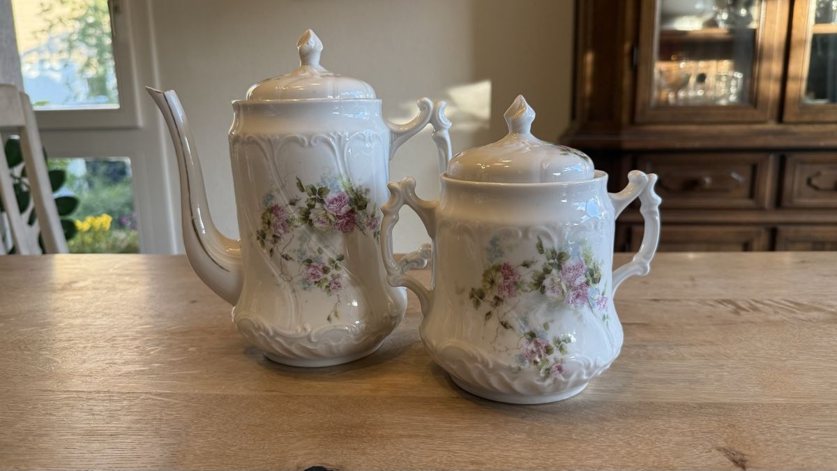 Set di piatti: Kaffeekanne und Zuckerdose – Usato da Oberdiessbach venduto da Atelier1818 1