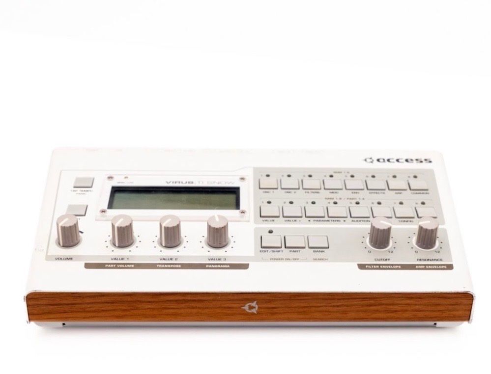 Strumenti musicali: Access Virus Snow – Usato da Genève venduto da lor_lt2h 1