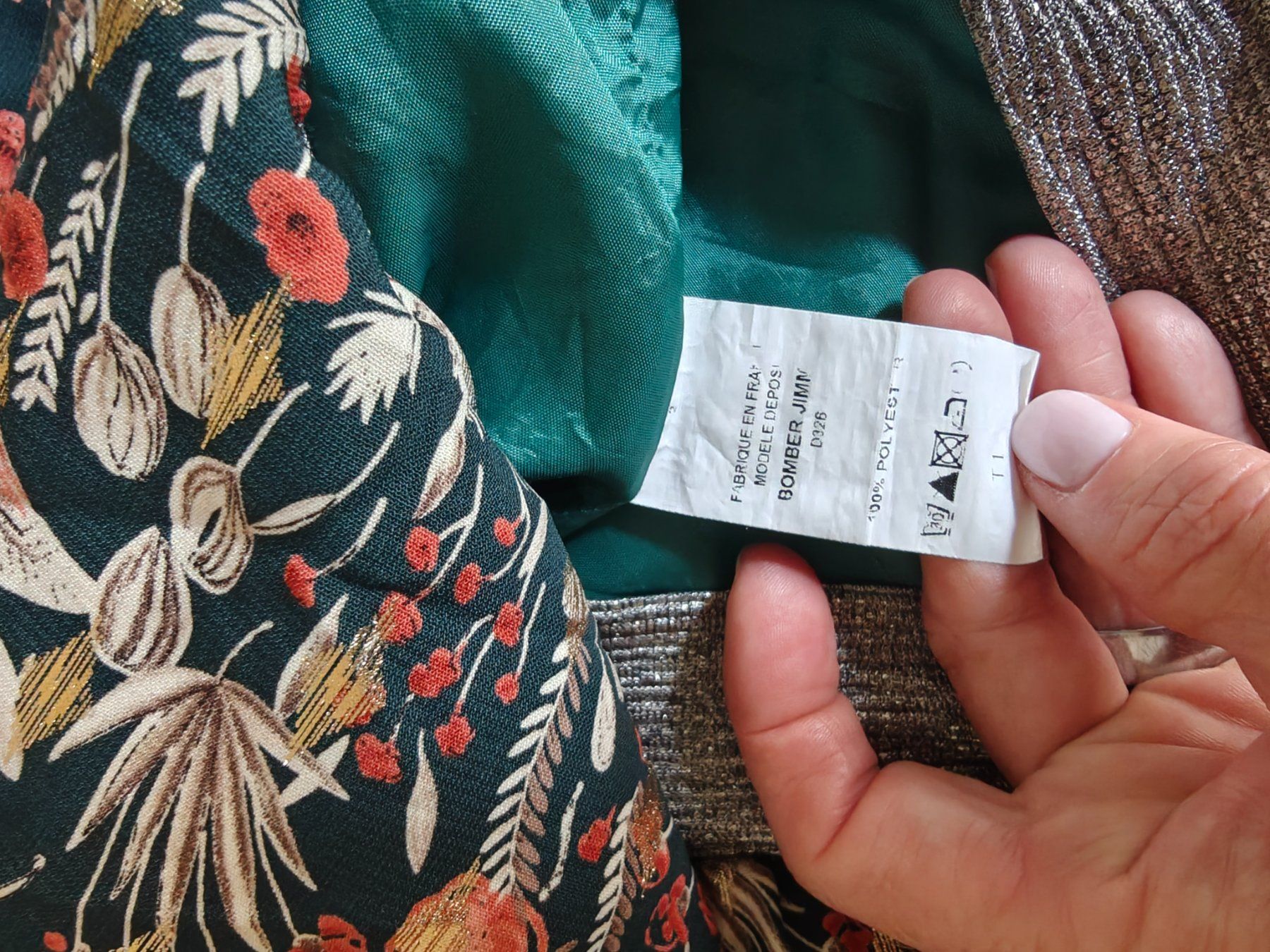 Vestes: Vintage Love metallic lined bomber jacket leaf patterns M – D'occasion à Geneve par readycat 6