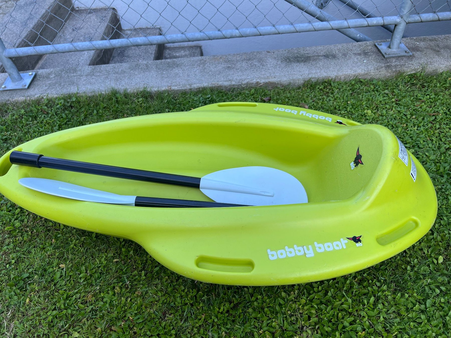 Big Veicoli per bambini: Big Bobby Boot Bobby Boat mit Paddel – Usato da Jona venduto da Sariksa