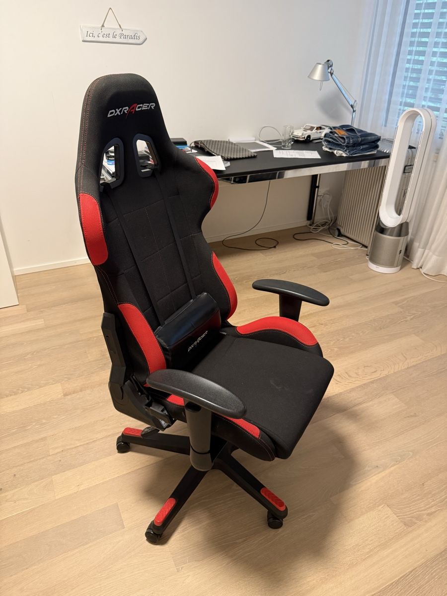DXRacer Stühle: DXRacer Formula Gaming Stuhl – Gebraucht aus Meilen von Balzikus