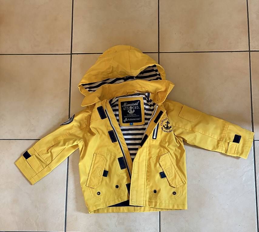 Giacche & Cappotti: Veste de pluie taille 92 – Usato da Neuchâtel venduto da nono892