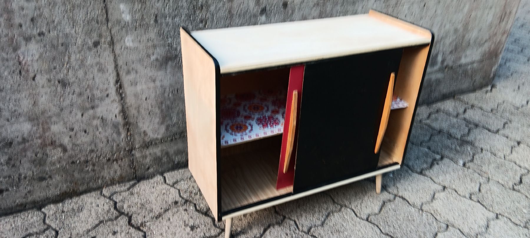 Cassettiere: Schiebtüren Kommode 50er, 60er Jahre – Usato da Seuzach venduto da jennifer05 1