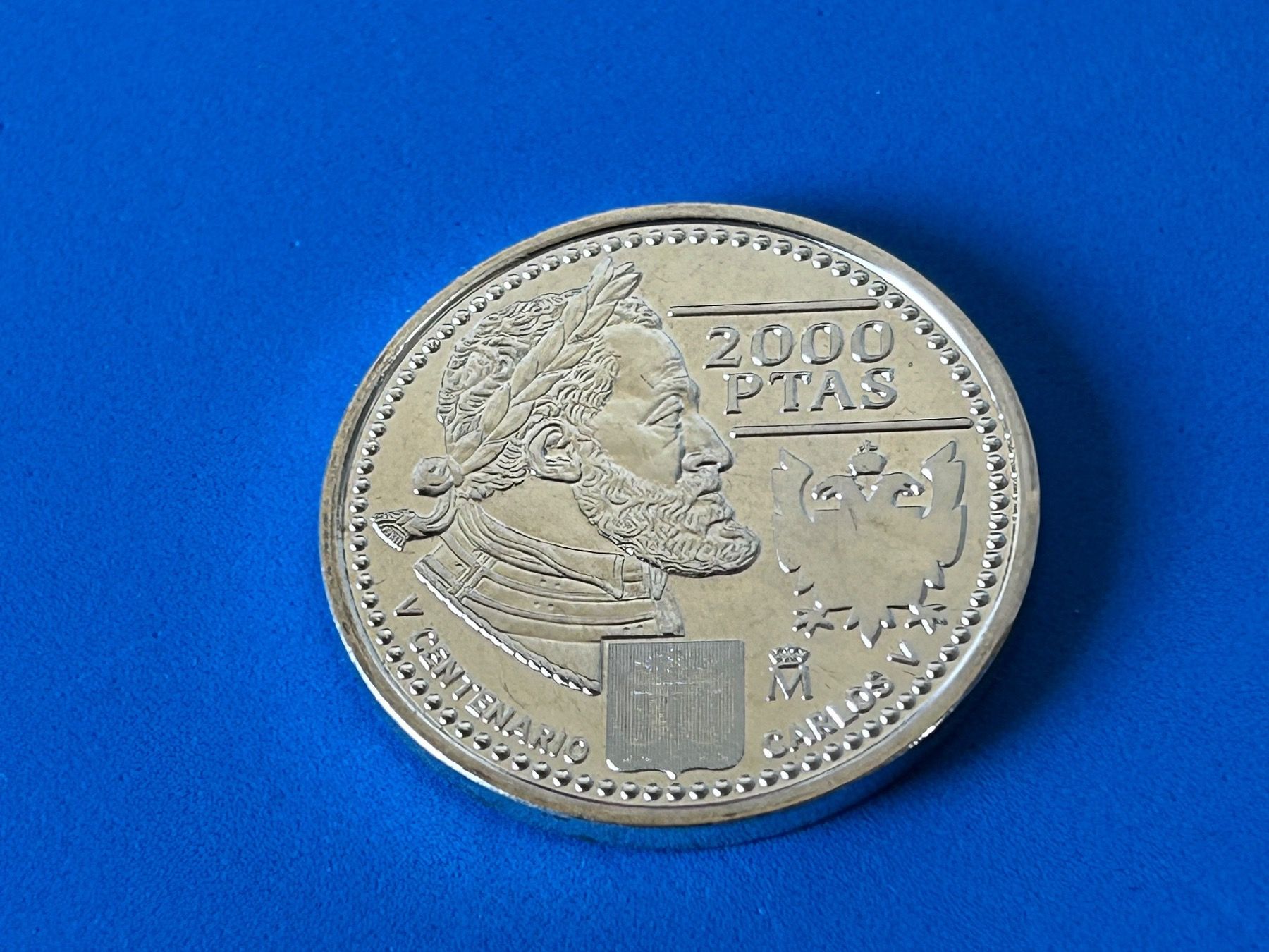 Tutti le monete: Spain - 2000 Pesetas (Charles V) 2000 – Usato da Corcelles NE venduto da AJKader 2