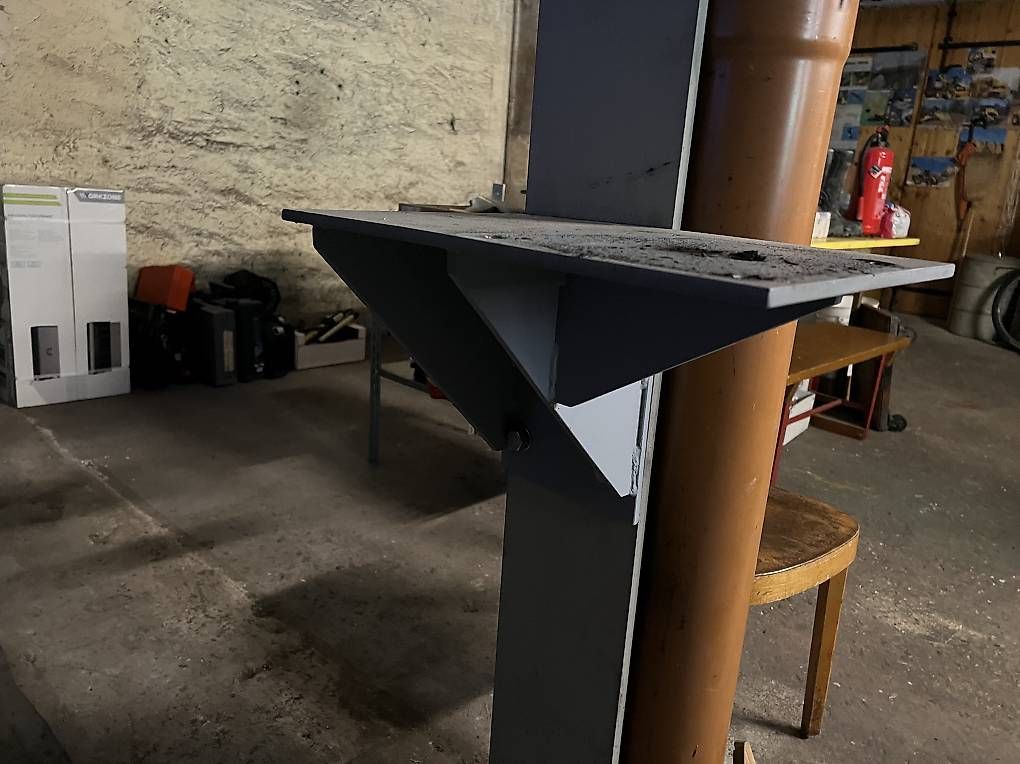 Altro in Decorazioni & Accessori: Supporto per grassel HB20 – Usato da Pollegio venduto da kev_5qq2 1