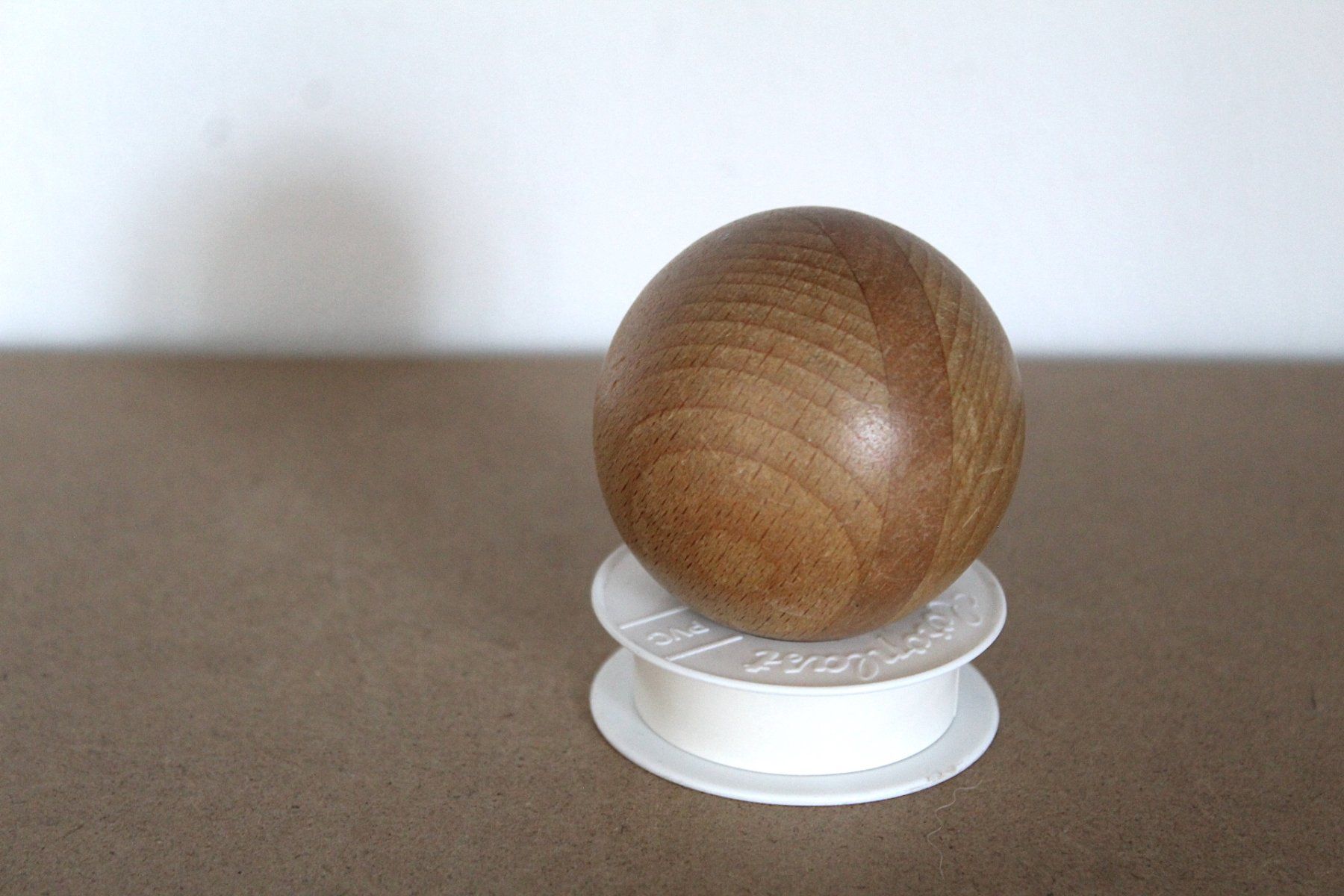 Articoli in legno: Vintage Strumpfkugel , – Usato da Locarno venduto da fripui 4