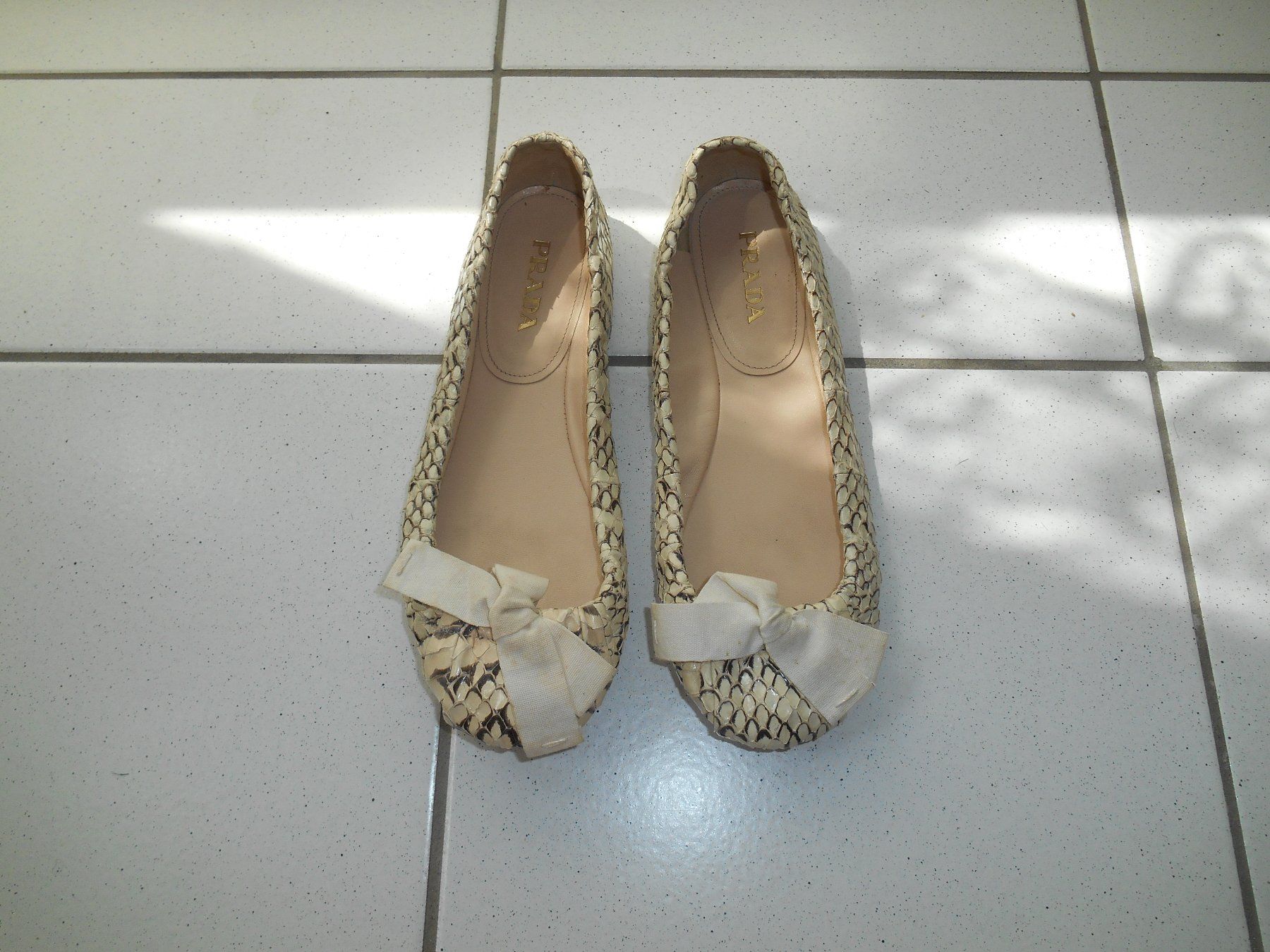 Prada Chaussures femmes: Original Prada Ballerina Grösse 37.5 – D'occasion à Basel par Birs868 1