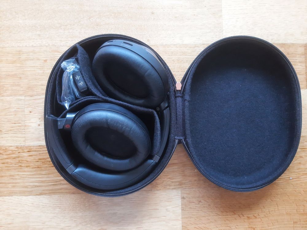 Sony Kopfhörer: Kopfhörer Sony WH-1000xm3 (Noise Cancelling) – Gebraucht aus Zürich von Kassiopeian 2