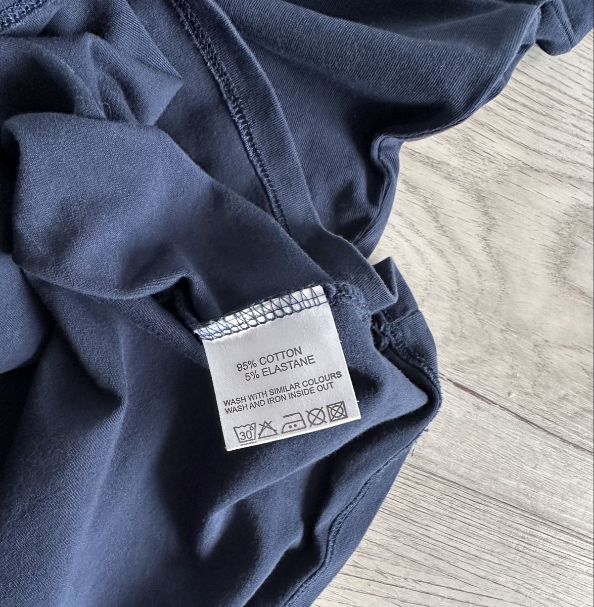 T-Shirts: Gr 40/42 BLACKOUT Shirt mit Strass TOP – Gebraucht aus Rickenbach b. Wil von sunneschii_ 8