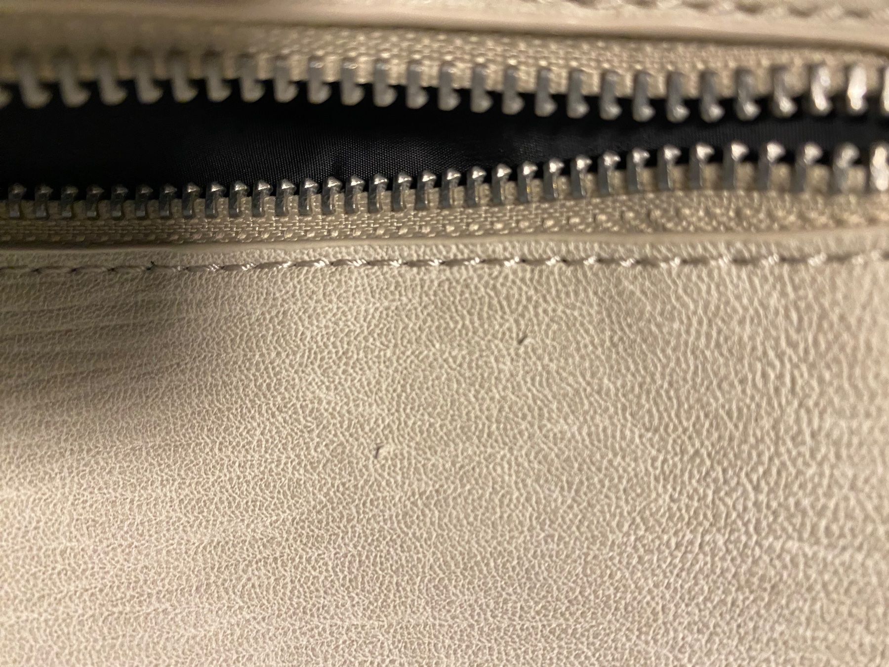 Desigual Sacs femmes: Handtasche Desigual – Défectueux à Bösingen par Trigusik 9