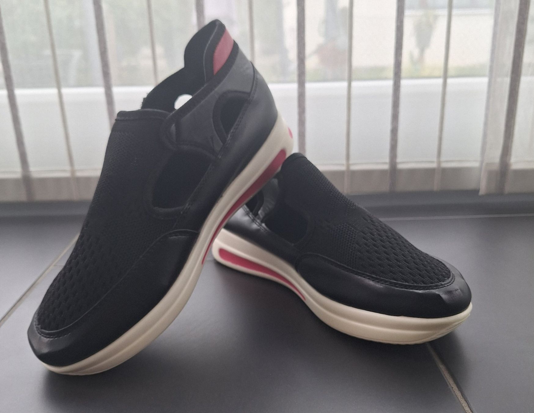 Scarpe da donna: Freizeit, Arbeitschuhe Damen Neu/ Ungetragen Gr.38 – Nuovo (secondo la descrizione) da Sissach venduto da luvama