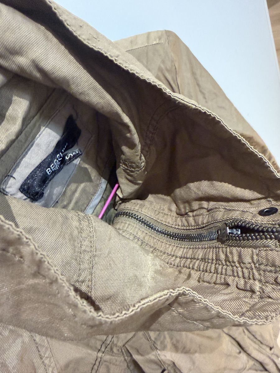 Giacche: Body hugging Jacket, Bershka S – Usato da Wetzikon ZH venduto da dor_rmq2 5