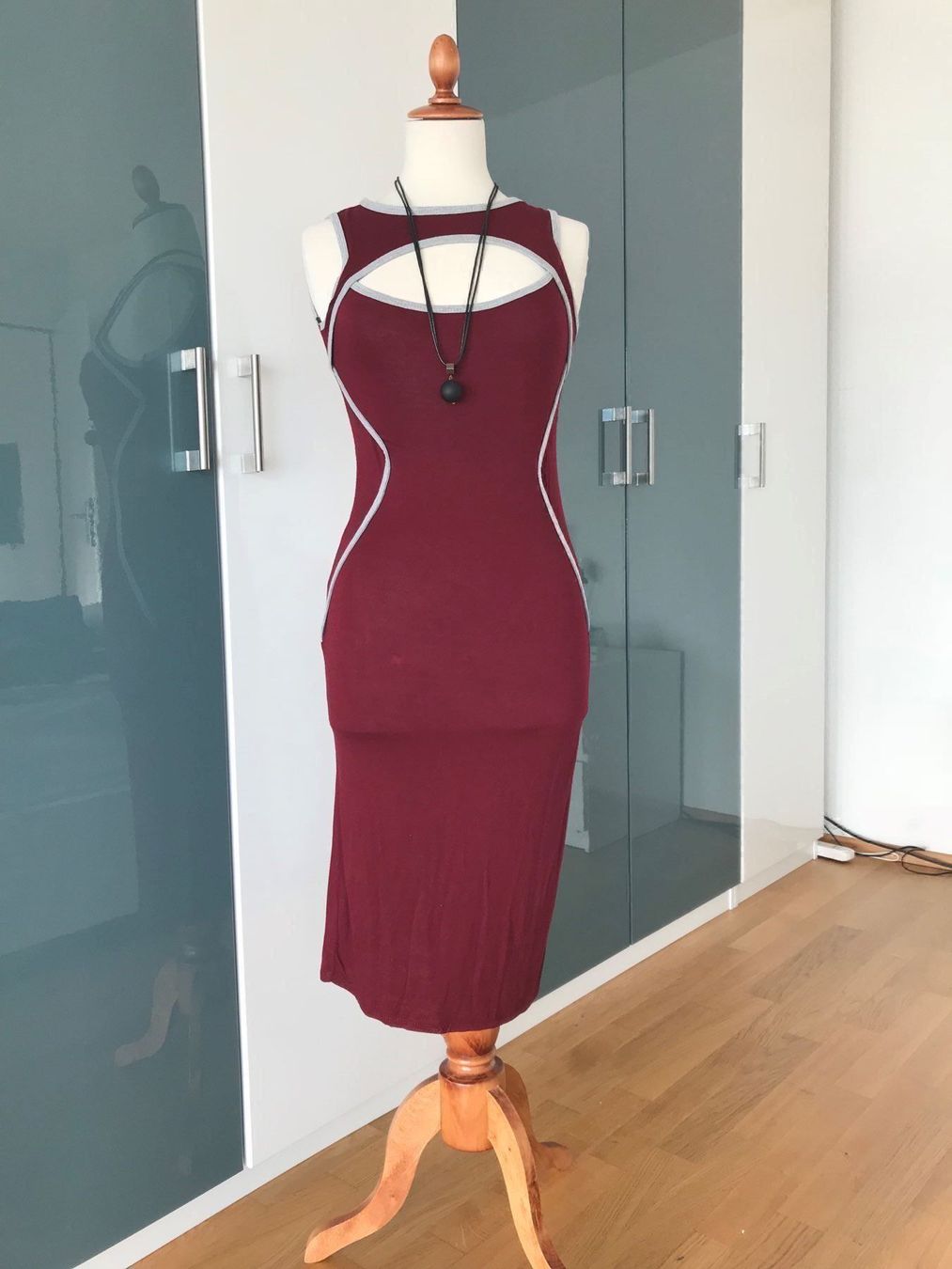 Kleider: Elastisches dünne Kleid für  M/38 – Gebraucht aus Duebendorf von Alexandertreyer 5