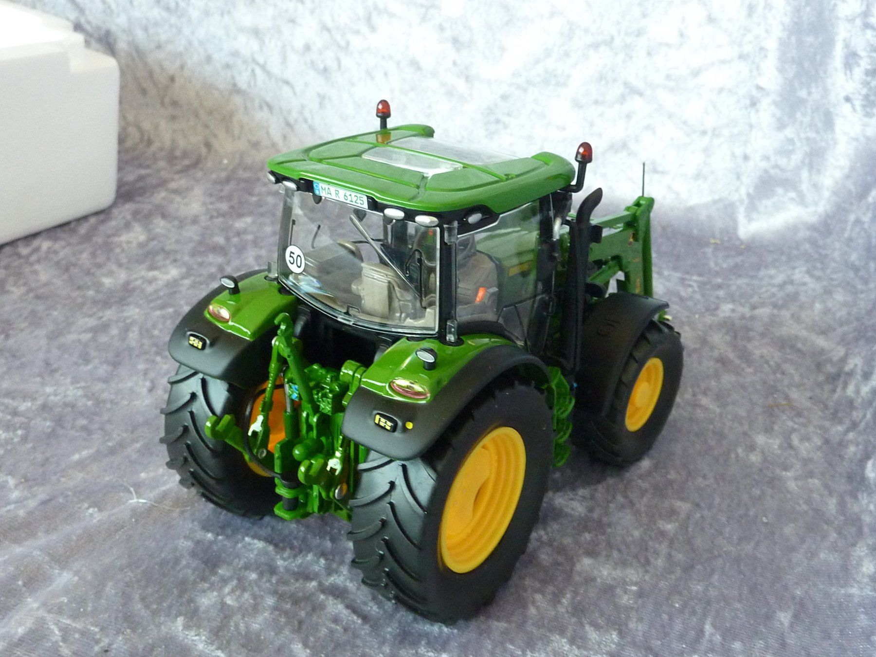 John Deere Modellini d'auto: Traktor John Deere 6125R mit Frontlader  1:32 – Nuovo (secondo la descrizione) da Dürrenäsch venduto da modellautos4you 4