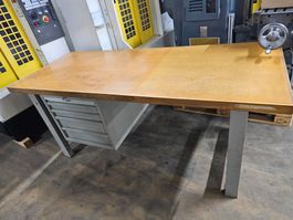 Werkbank mit Schubladenstock Lists
