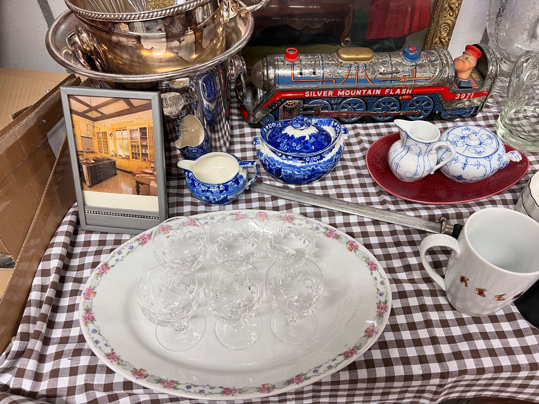 Tutte le decorazioni: Grosses Lot Flohmarktartikel – Usato da Münchenbuchsee venduto da Volver64 2