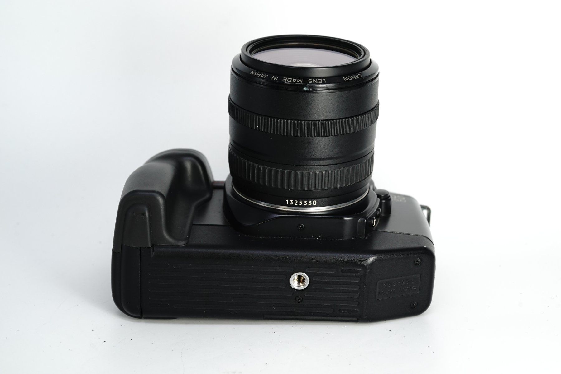 Canon Fotocamera: Canon EOS 650 mit Objektiv voll funktionstüchtig – Usato da Bischofszell venduto da Blende2 4