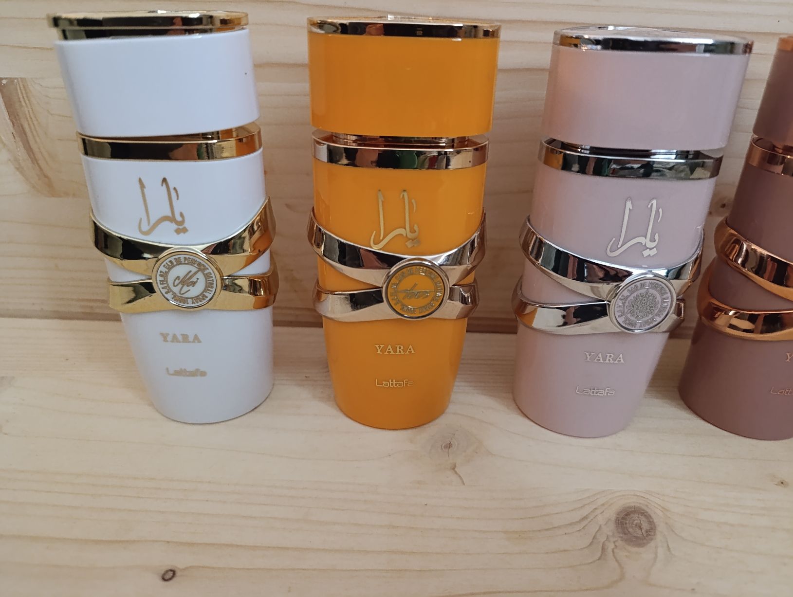 Lattafa Profumi & Eau de Toilette: Parfumflaschen Yara Lattafa – Usato da Zürich venduto da mcm. 4
