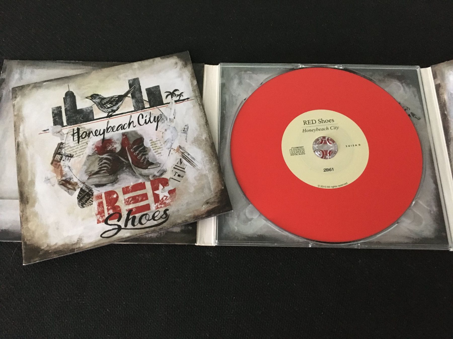CD: Red Shoes - Honeybeach City -CD- Digipack – Usato da St.Gallen venduto da MedienJoe 1