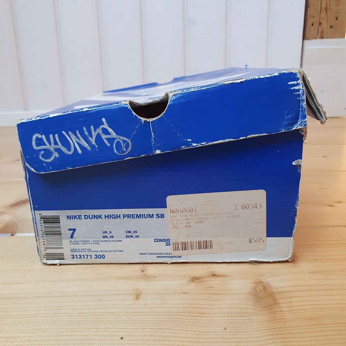 Nike Herrenschuhe: Nike SB Dunk high OG Skunk US7 signed Box + receipt – Gebraucht aus Dotzigen von  7