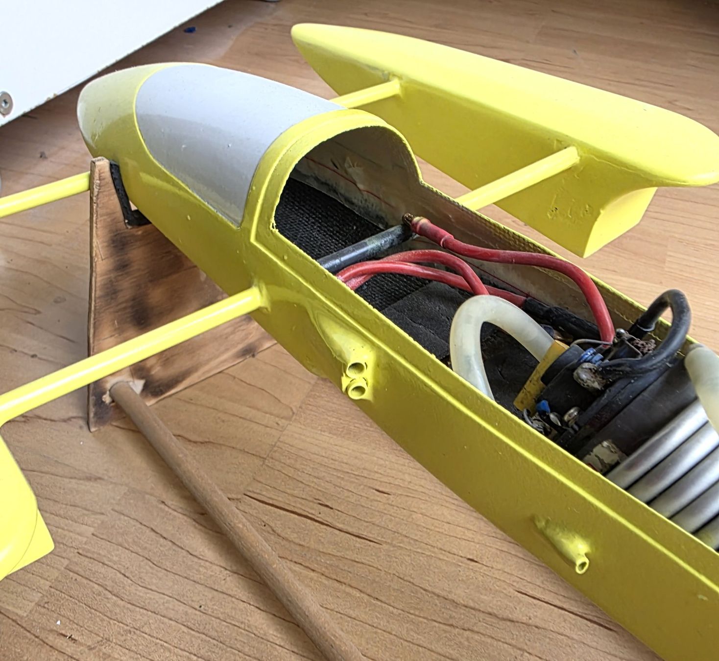 Modellismo RC: RC Motorboot Marke Hydro & Marine – Usato da Oberkulm venduto da die-super-five 5