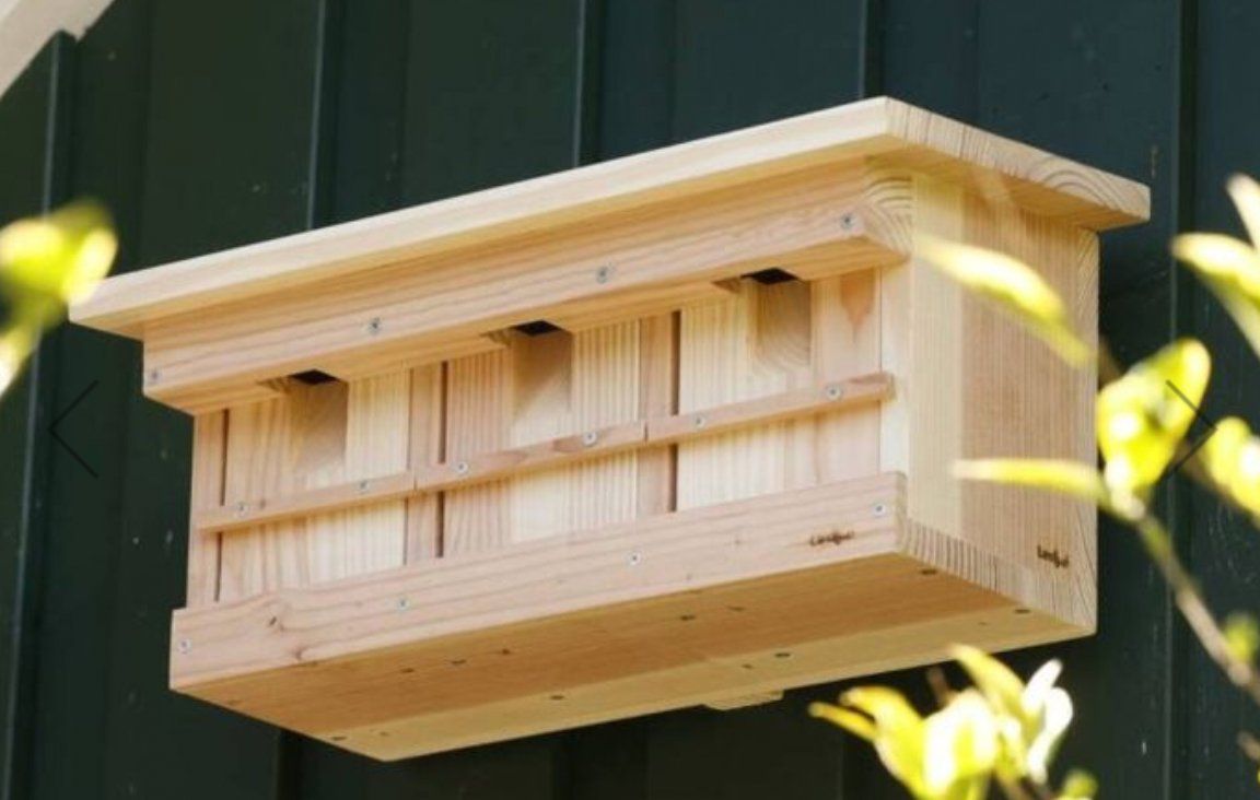 Casette per uccelli: Vogelhaus mit 3 Einfluglöchern – Usato da Zürich venduto da Annalotta33