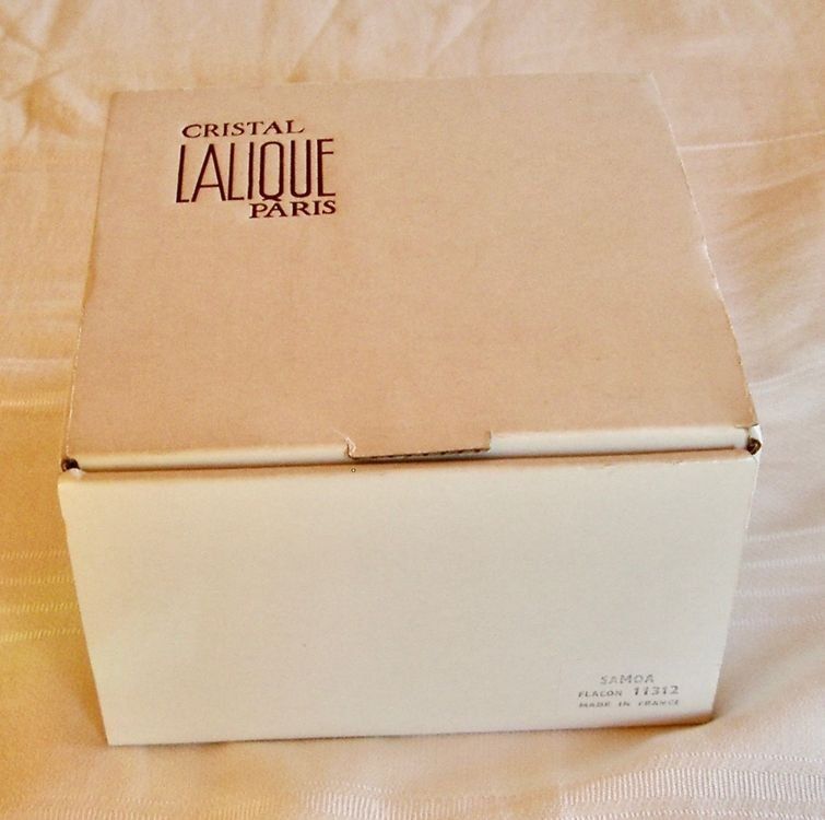Lalique Flaconi: LALIQUE CHRISTAL PARIS Parfum Flacon SAMOA – Nuovo e nell'imballaggio originale da Winkel venduto da gabriele56 1