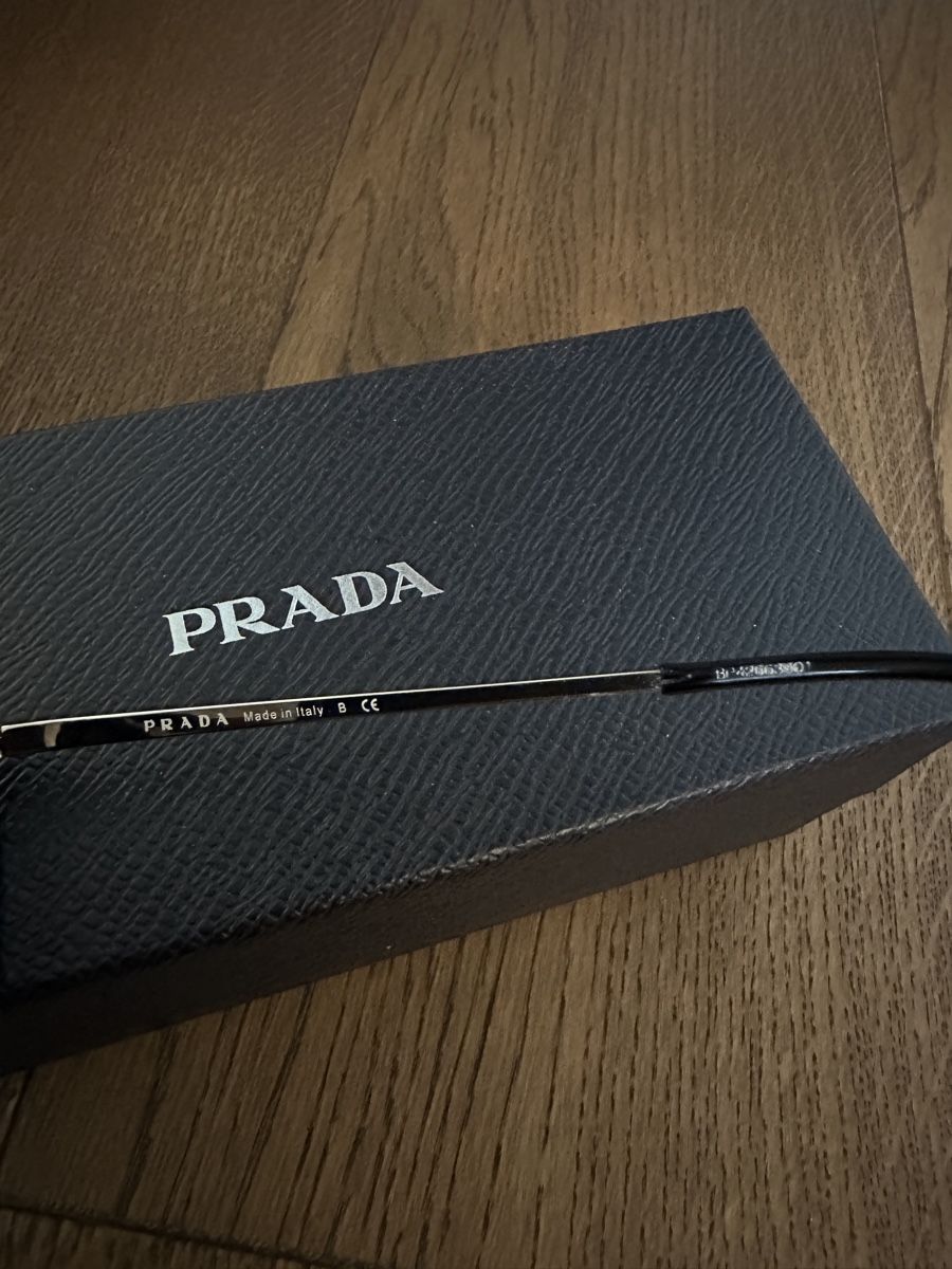 Prada Brillen & Gläser: Prada Sunglasses  – Gebraucht aus Dielsdorf von kuz_5sl8 1