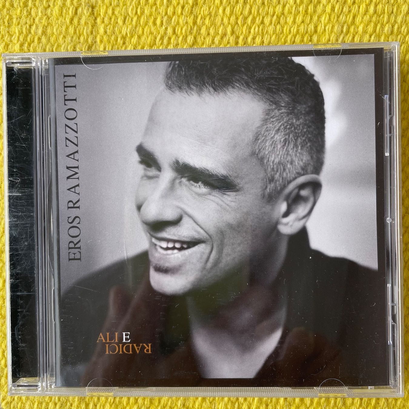 CD: EROS RAMAZZOTTI-ALI E RADICI – Usato da Rorschacherberg venduto da CD-Roli