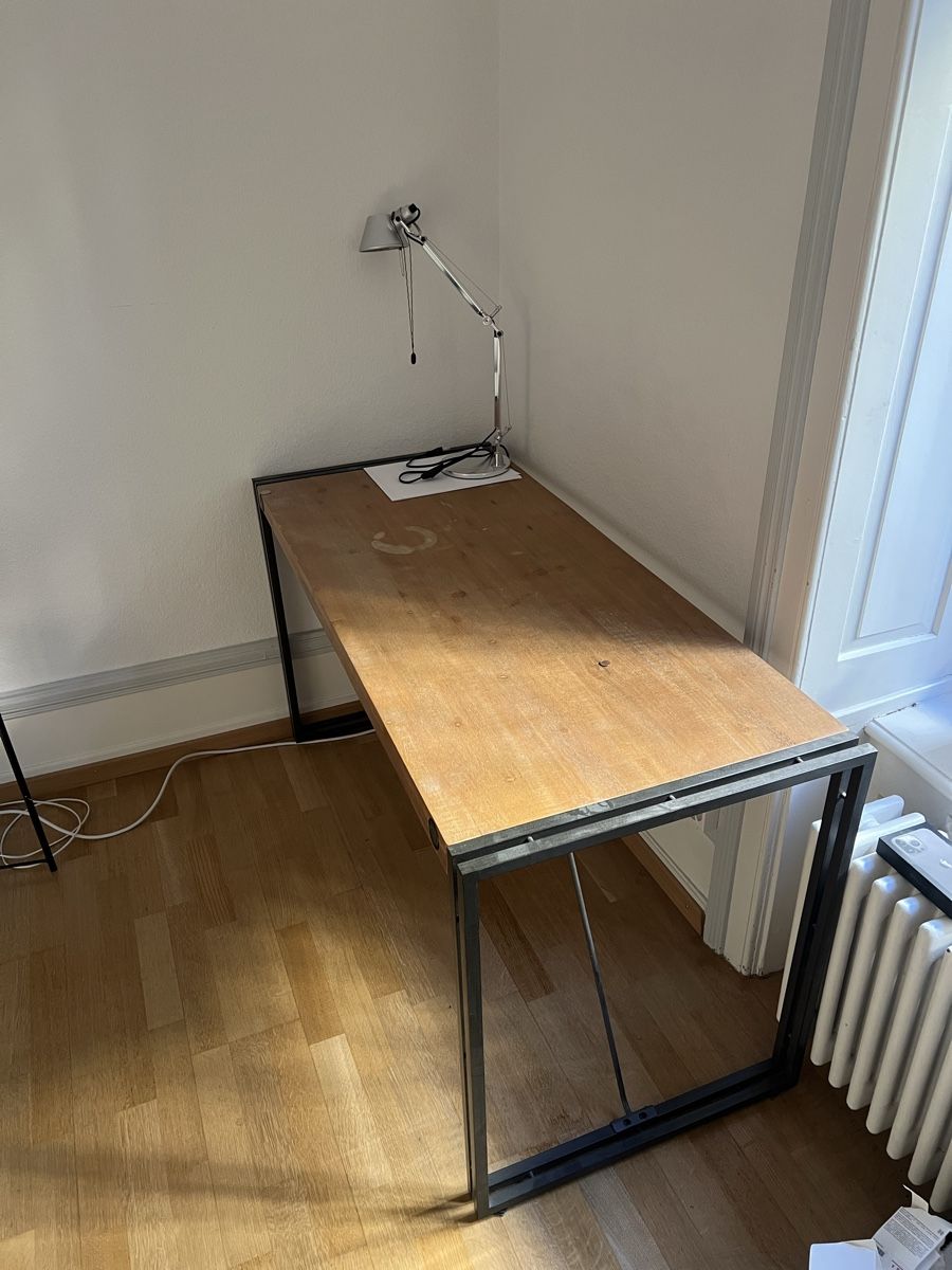Schreibtische: Schreibtisch  – Gebraucht aus Zürich von jan_8ffb 2