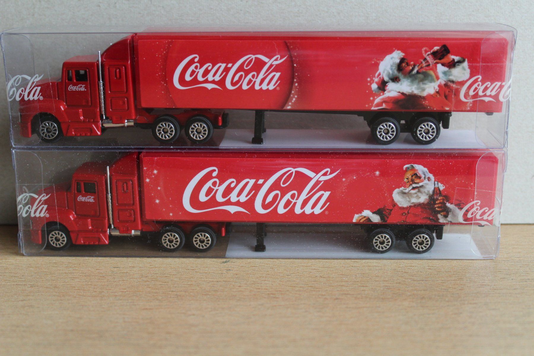 Kit di modellismo & Modellini statici: 2 COCA-COLA Trucks neu OVP – Nuovo e nell'imballaggio originale da Heimenschwand venduto da Aschi48