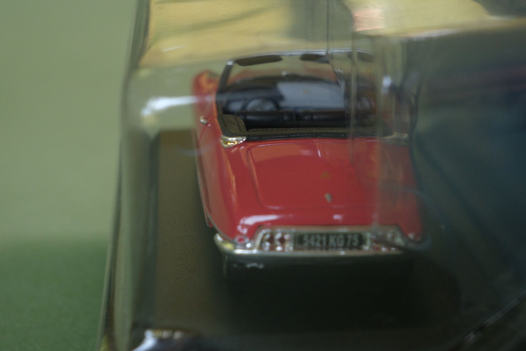 Citroën Modellautos: Citroen DS 19 Décapotable rot 1:43 – Neu und originalverpackt aus Bern von Dibe2 2