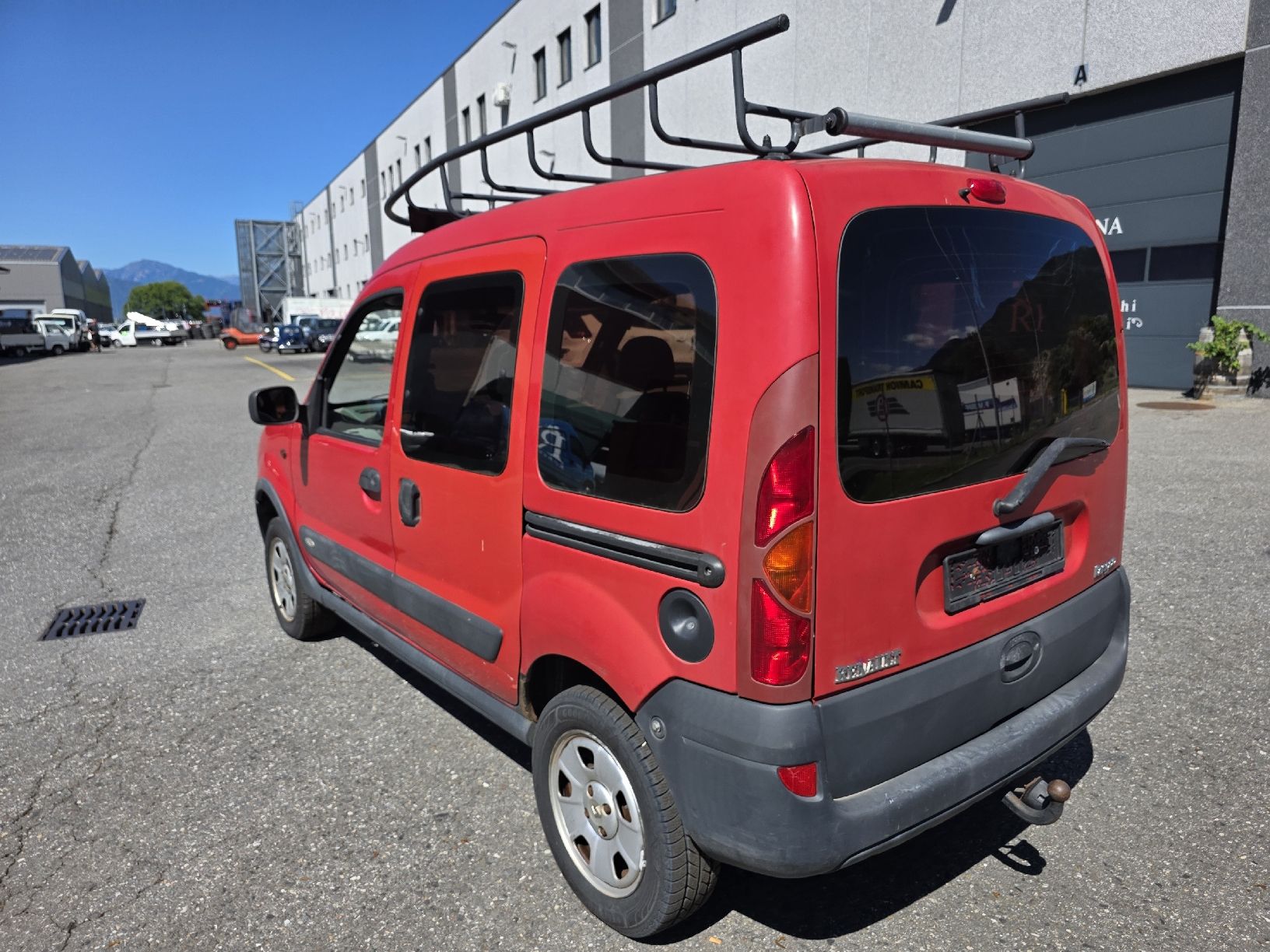 Renault Automobili: Renault Kangoo 1.6i  4x4 – Usato da Cadenazzo venduto da LuismacchineSagl 3