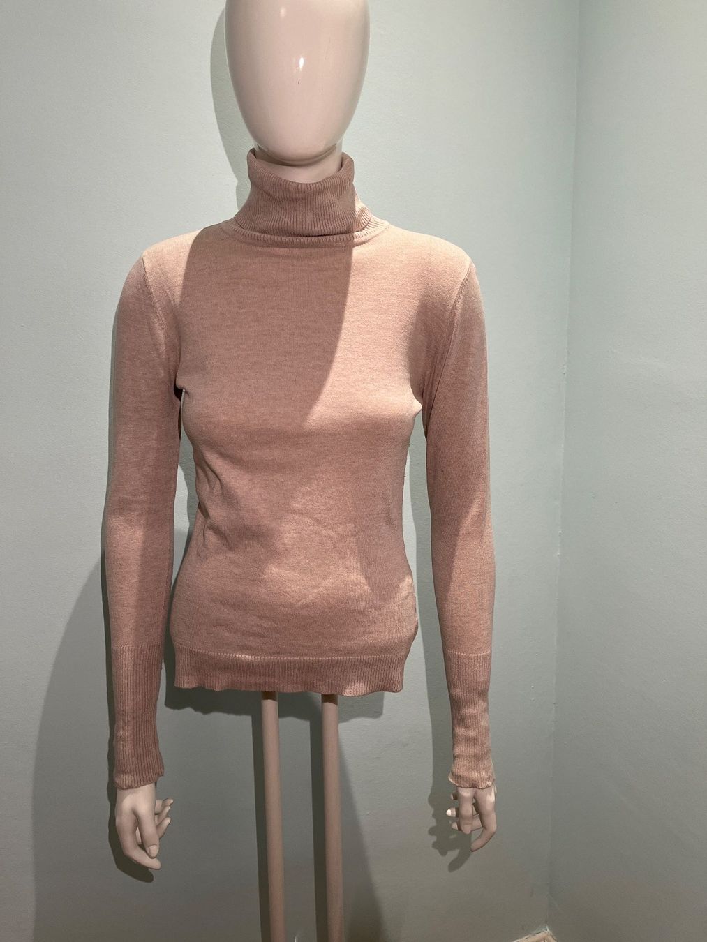 Max Mara Maglioni & Felpe: Weekend Max Mara Rollkragenpullover beige Grösse S – Usato da Basel venduto da Corinna58 3