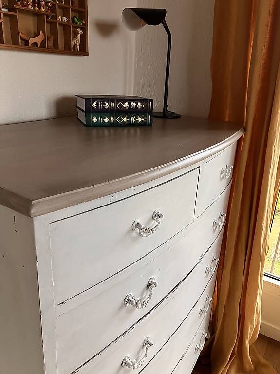 Cassettiere: Commode shabby chic – Usato da St-Légier-Chiésaz venduto da 38y_fz72