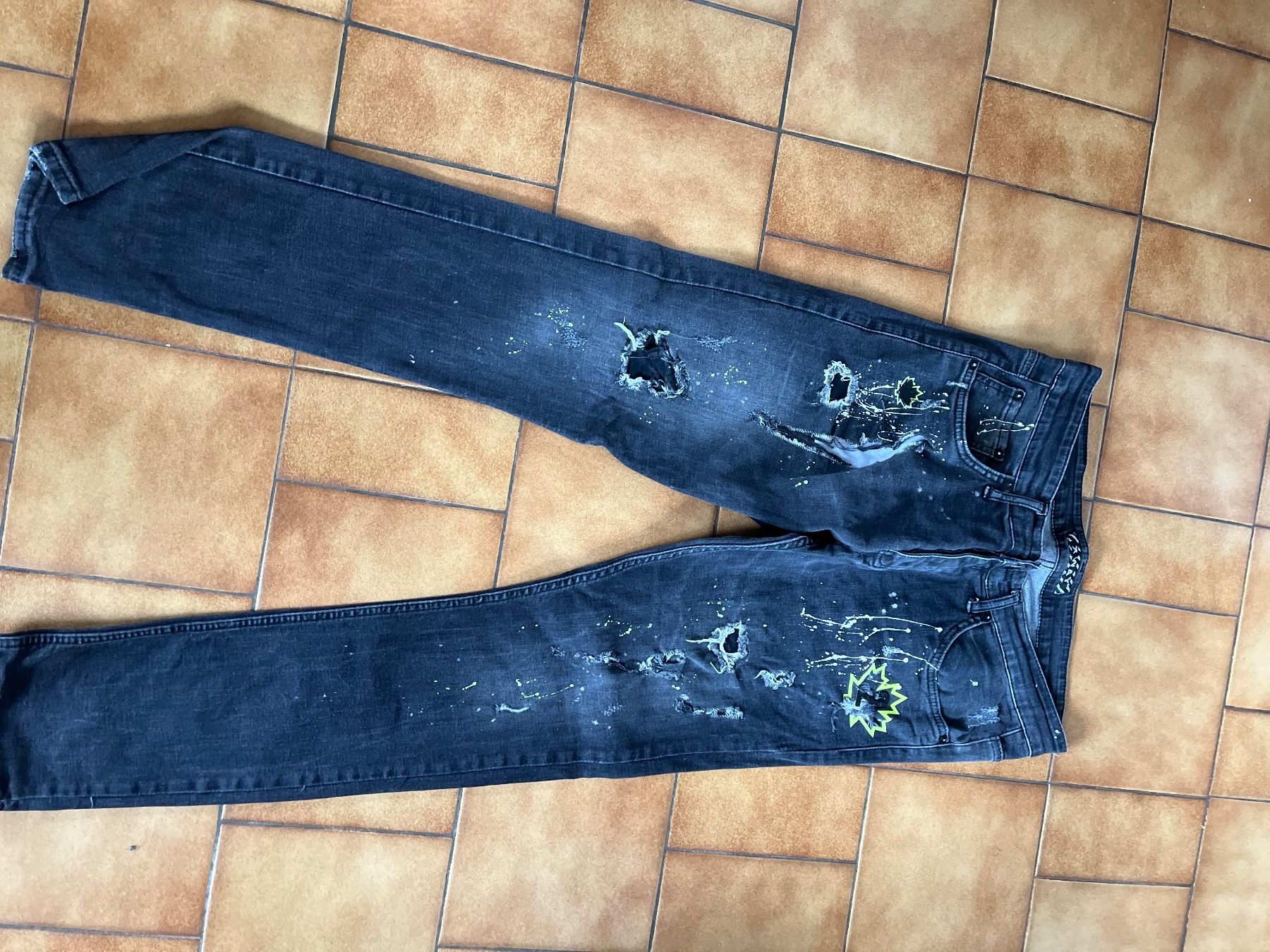 Hosen: Pantalon noir Taille 46 doryan – Gebraucht aus Veyrier von kimedovapa