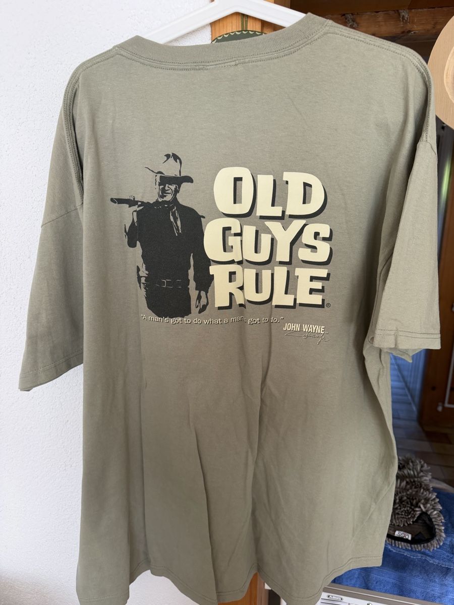 T-shirt: Old Guys Rule T-Shirt  – Nuovo (secondo la descrizione) da Kilchberg ZH venduto da gil_d8km 3