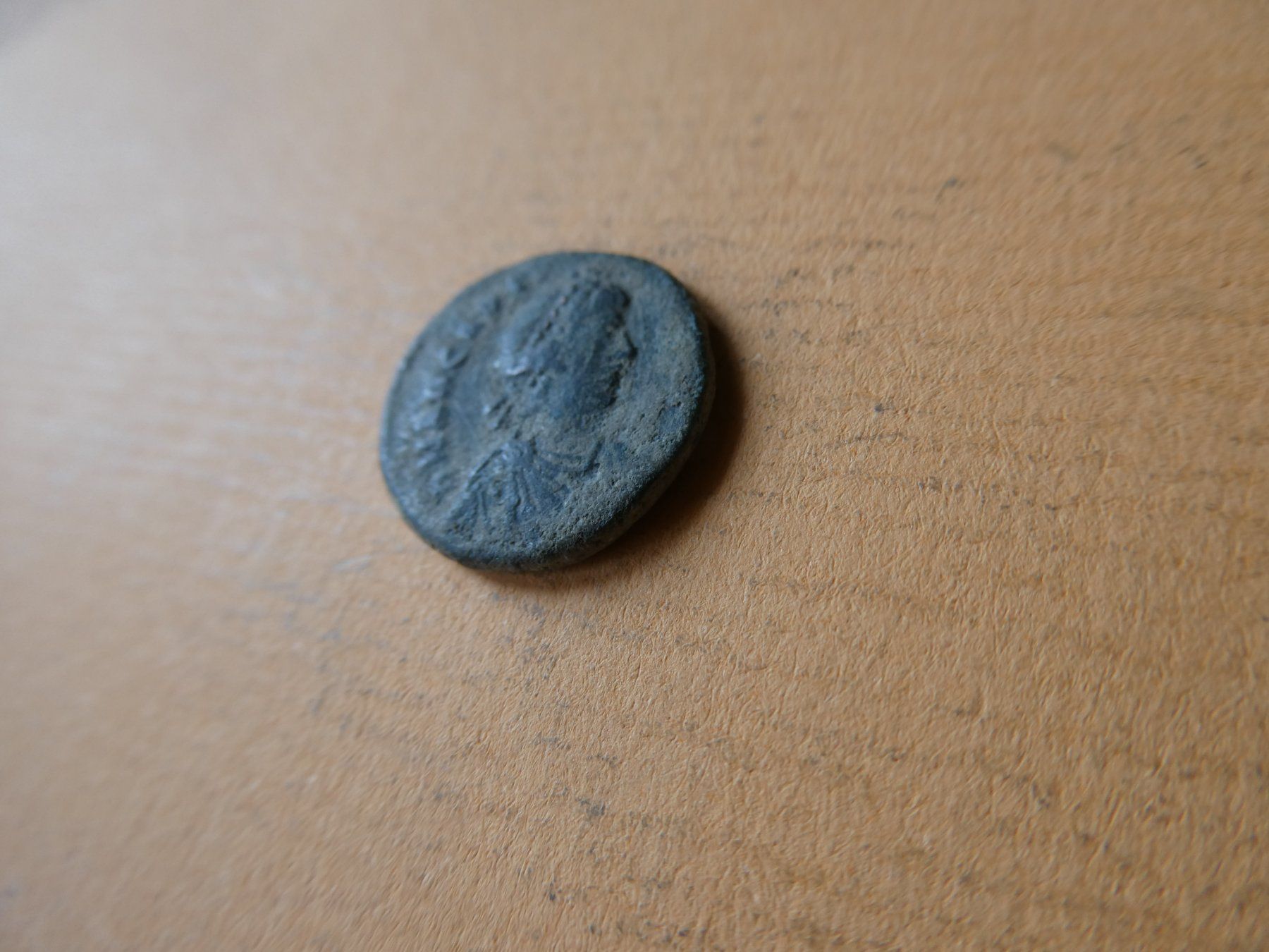Alle Münzen: uralte Bronzemünze 18 mm     2.70 g – Gebraucht aus Hinterforst von Rohusri 1
