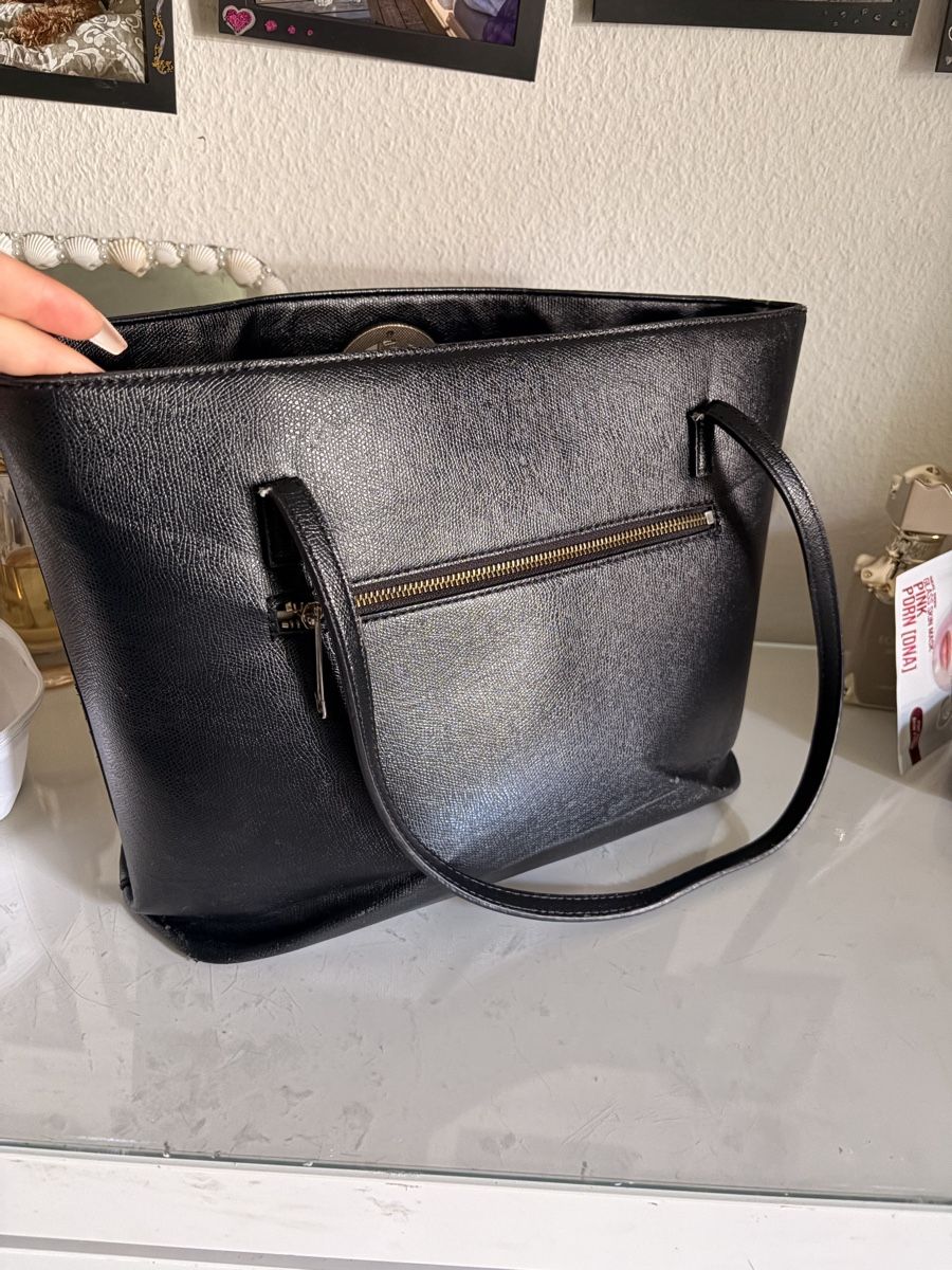 Borse da donna: Guess  Handtasche, Schultertasche – Usato da Basel venduto da ibs_5cql 2