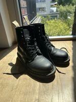 Dr. Martens Stiefel, veganes Leder, schwarz, EU 41