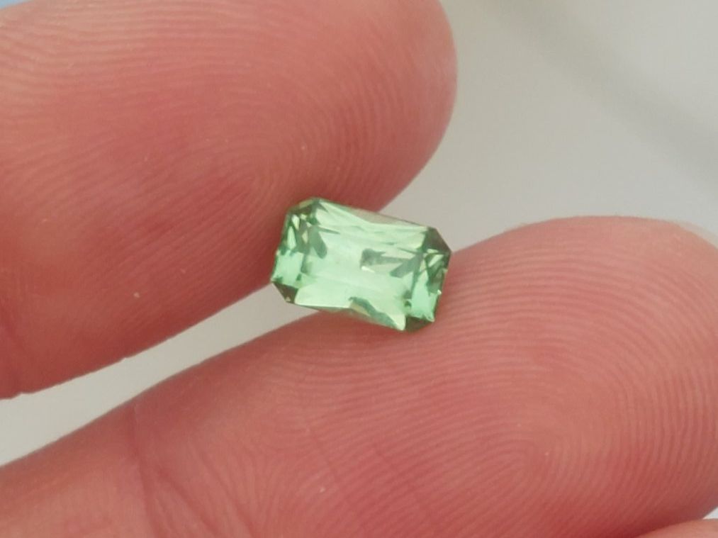 Pietre preziose: Flash sale !!! Tsavorite bluish 1.30ct Certified – Usato da Bévilard venduto da Yougems 2