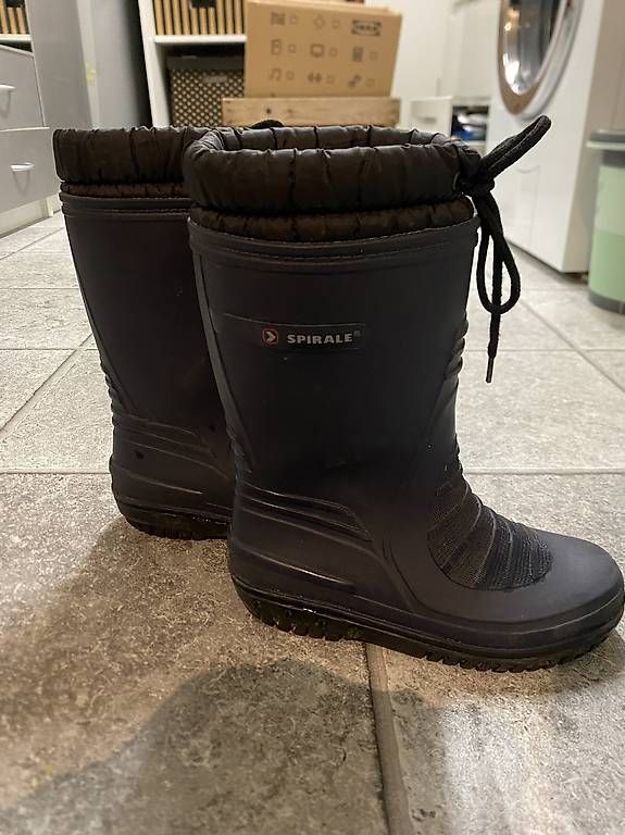 Scarpe per ragazzi: Gummistiefel Kind Grösse 33 – Usato da Ittigen venduto da mar_9fd6