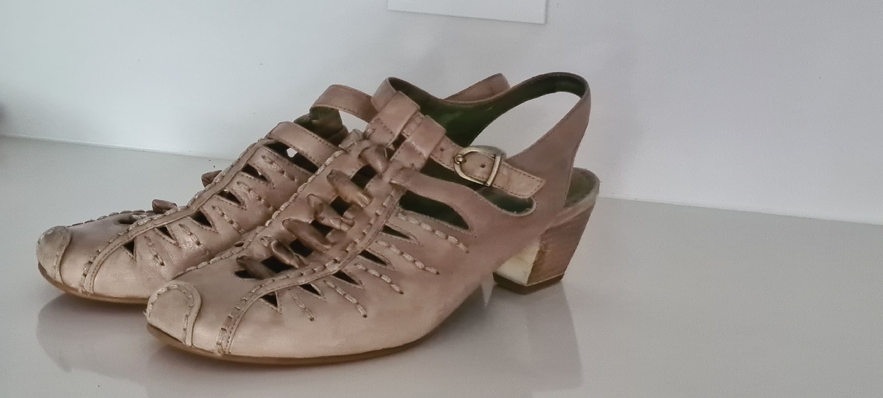 Tamaris Scarpe da donna: Sommer Absatzschuh  Gr 38 – Usato da Steinen venduto da turbogeiss99