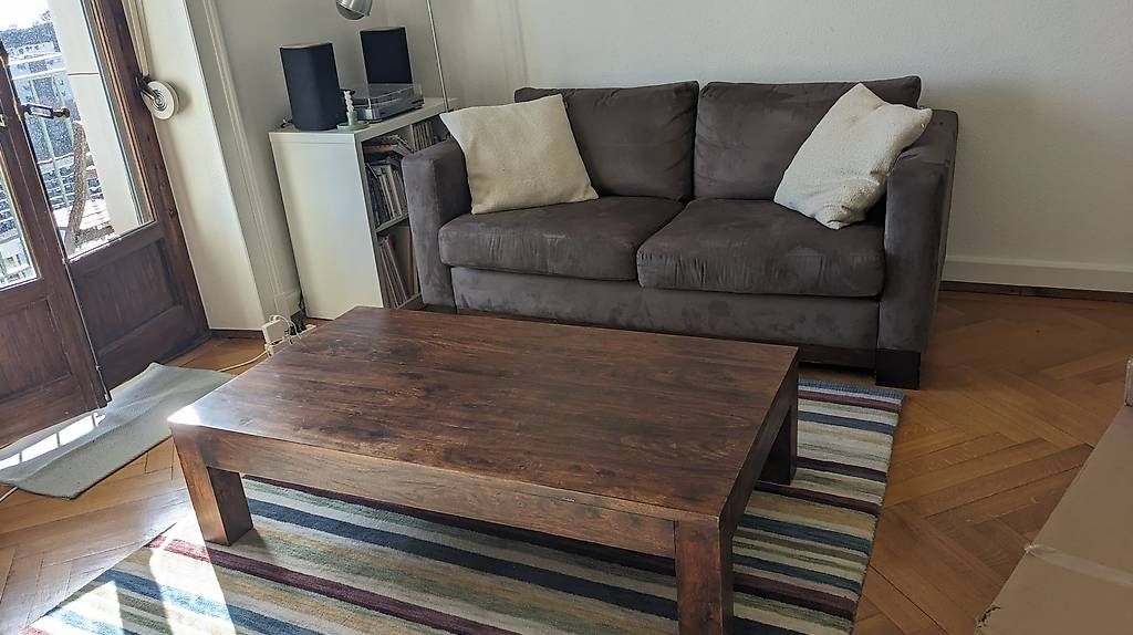 Tische: Table basse de salon en bois massif sombre – Gebraucht aus Lausanne von ami_2y5s 3